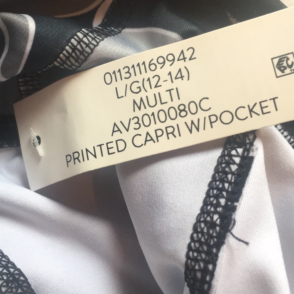 Avia Printed Capri W/pocket in Multi Size Large - Picture 10 of 16